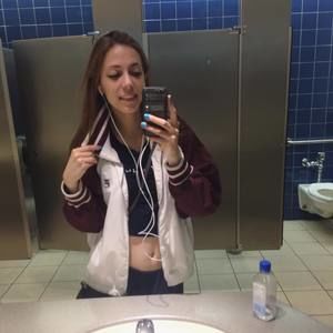 Meet your Posher, Elexis